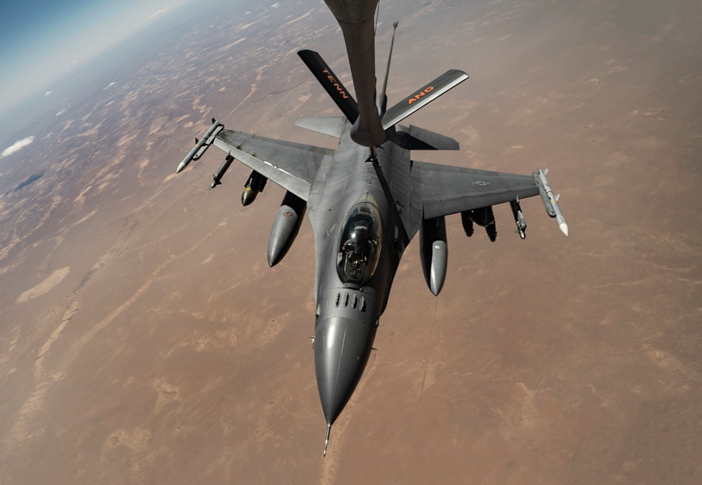 Python Ops refuel F-16’S