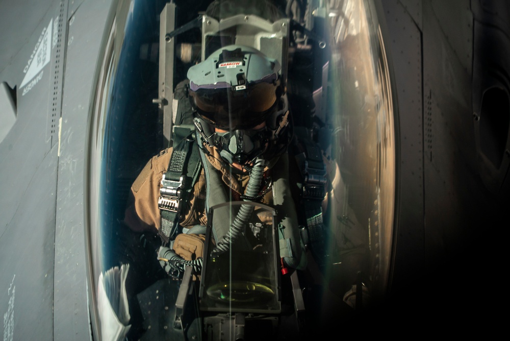 Python Ops refuel F-16’S
