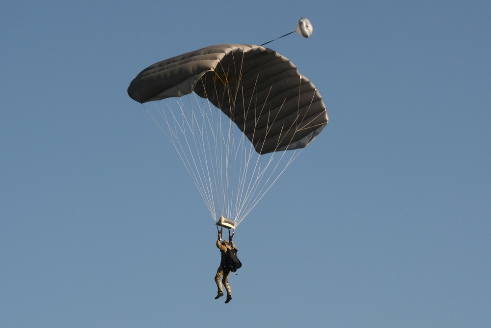 Army belgian paratroopers jumping on Chièvres Air Base