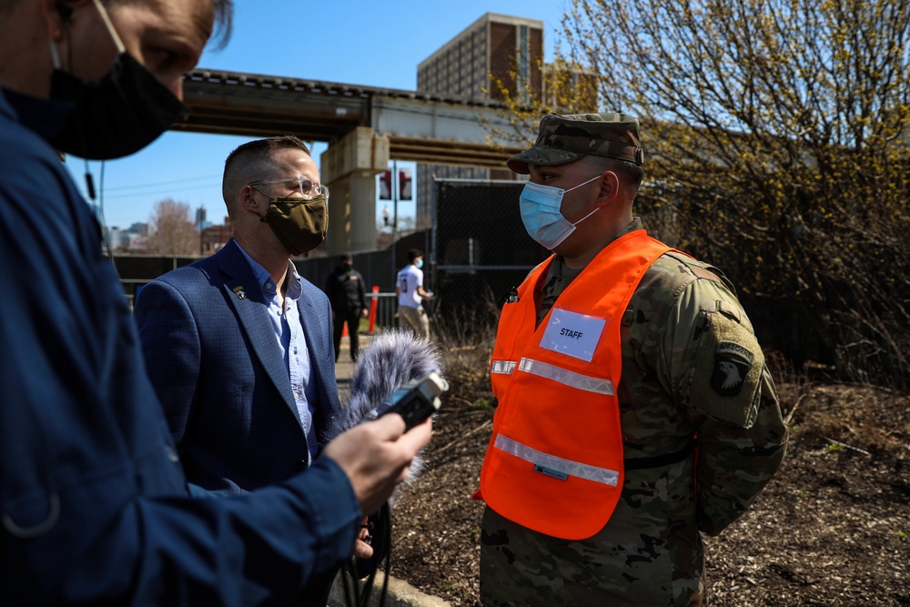 101st Soldiers continue to support FEMA at the United Center COVID-19 Community Vaccination Center, Chicago.
