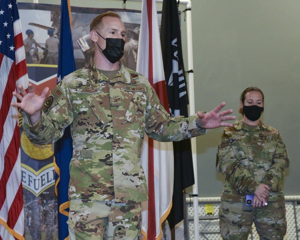 Col. Benjamin R. Jonsson Visits 117 ARW