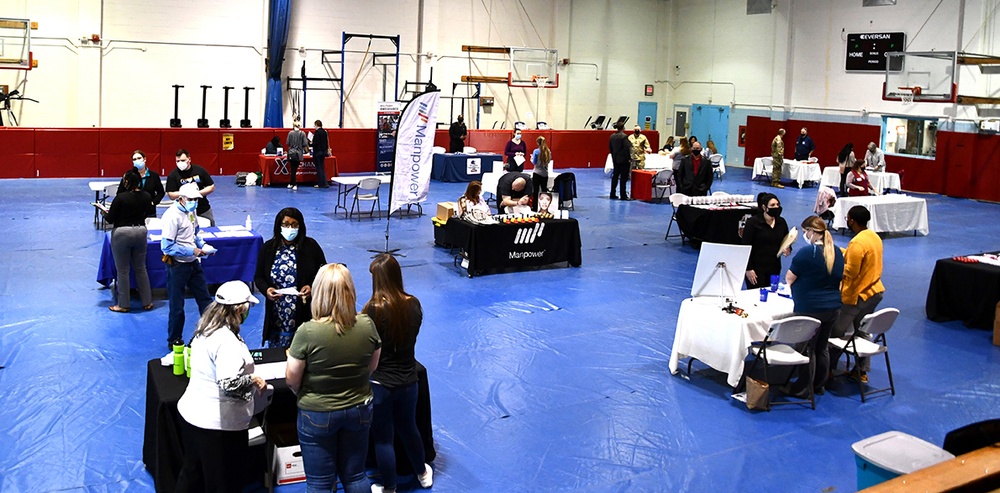 Fort Polk spouses take advantage of employment fair