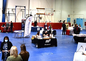 Fort Polk spouses take advantage of employment fair