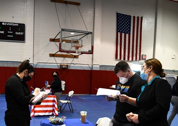 Fort Polk spouses take advantage of employment fair