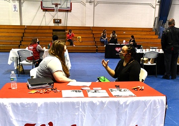 Fort Polk spouses take advantage of employment fair