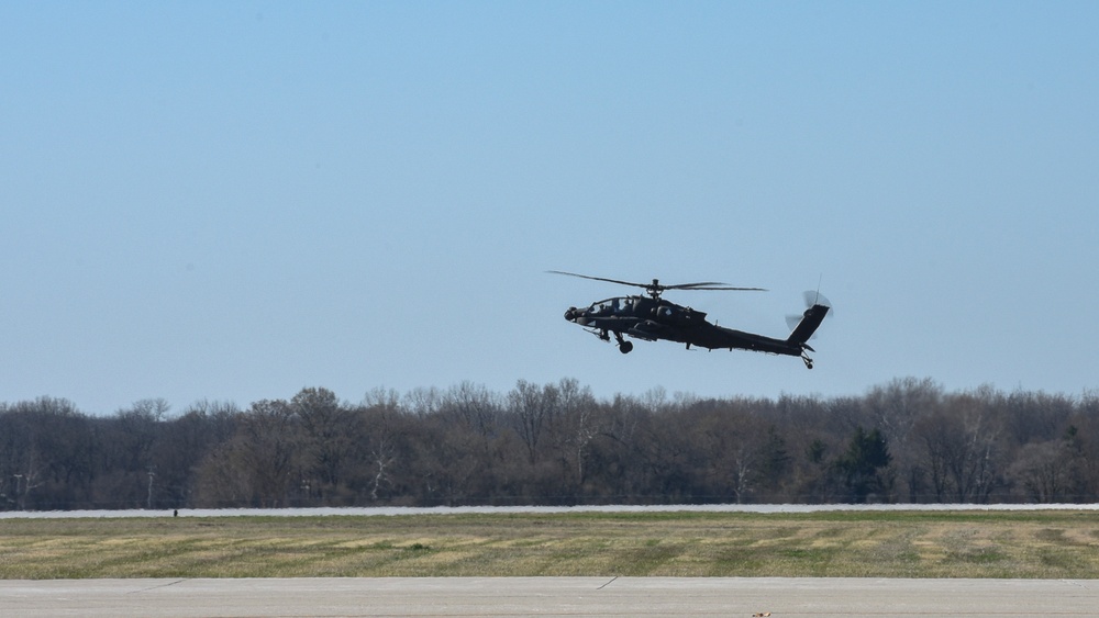 AH-64D Apache Longbows and a UH-60 Black Hawks arrive at Wright-Patterson