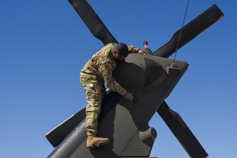 DVIDS - Images - AH-64D Apache Longbows and a UH-60 Black Hawks arrive ...