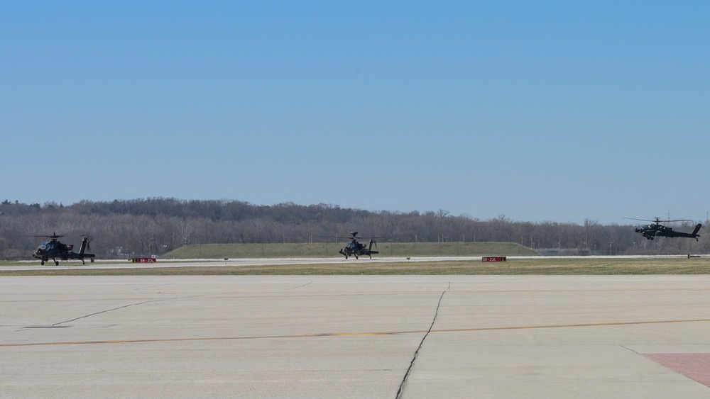 AH-64D Apache Longbows and a UH-60 Black Hawks arrive at Wright-Patterson
