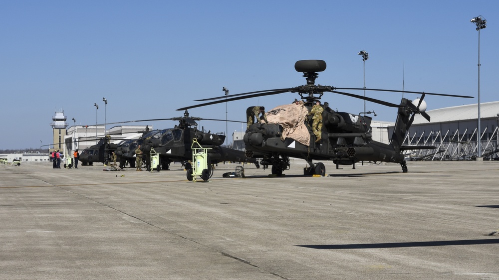 AH-64D Apache Longbows and a UH-60 Black Hawk arrive at Wright-Patterson