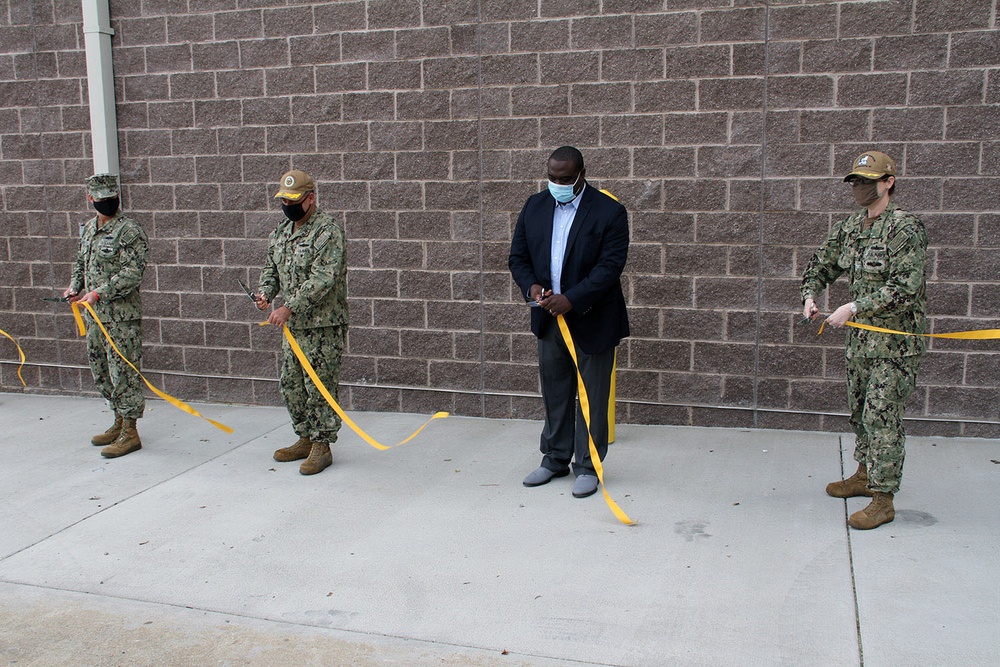 Navy Unveils New Submarine Universal Modular Mast Maintenance Tower with Ribbon-Cutting