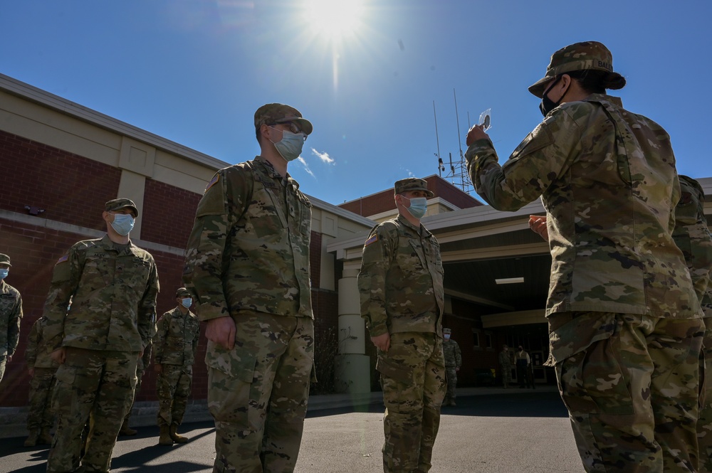 Maj. Gen. Neely Visits Service Members Working Vaccination Sites