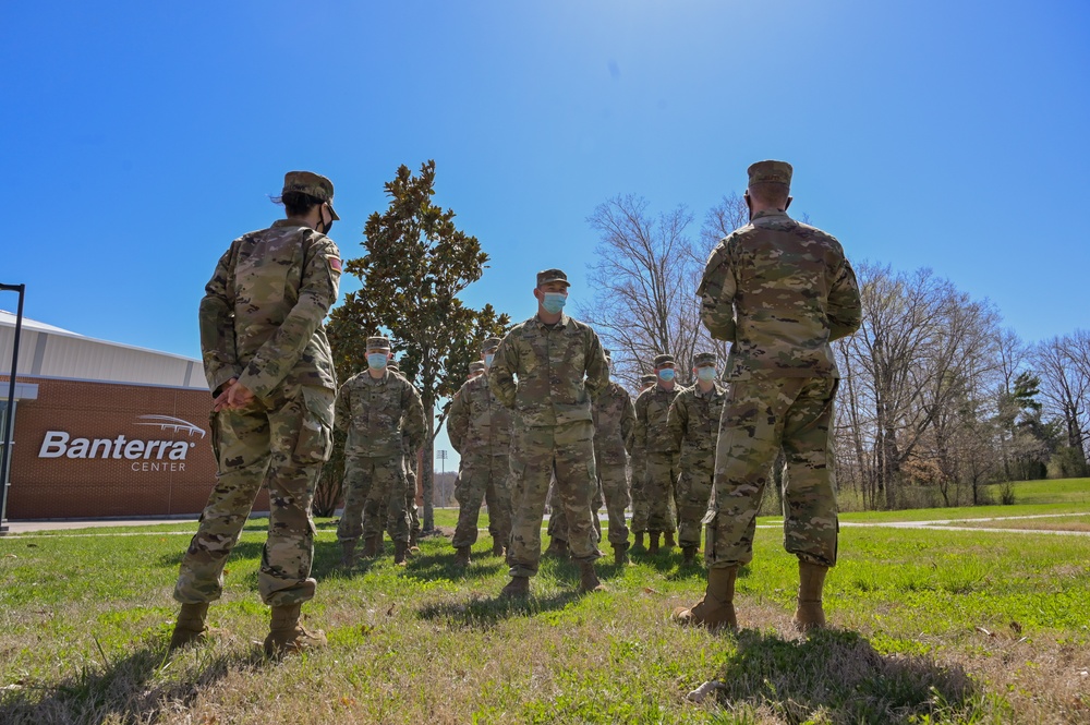 Maj. Gen. Neely Visits Service Members Working Vaccination Sites