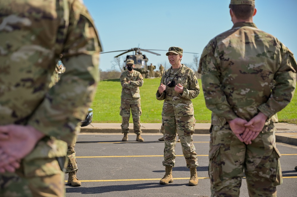 Maj. Gen. Neely Visits Service Members Working Vaccination Sites