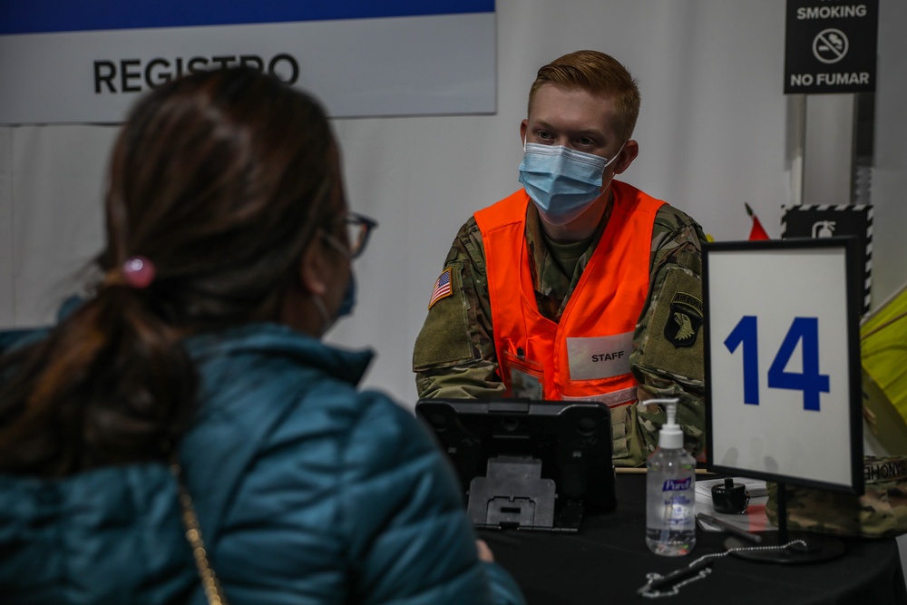 101st Soldiers continue to support FEMA at the United Center COVID-19 Community Vaccination Center, Chicago.