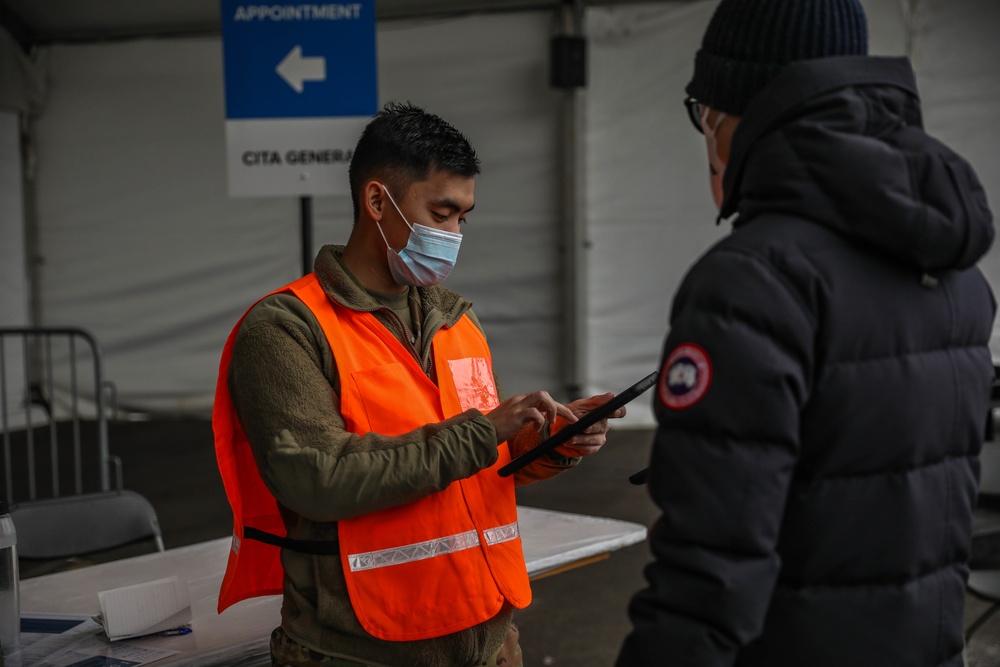 101st Soldiers continue to support FEMA at the United Center COVID-19 Community Vaccination Center, Chicago.