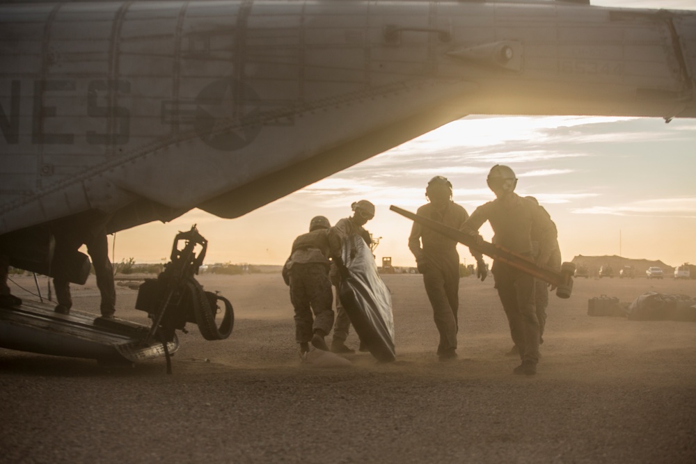 WTI 2-21: CH-53E DASC Lift