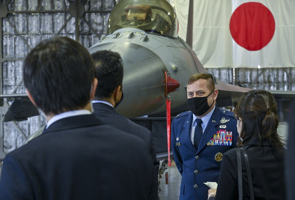 Japan State Minister of Foreign Affairs visits Misawa