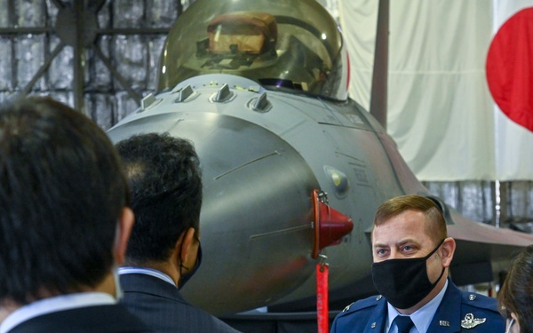 Japan State Minister of Foreign Affairs visits Misawa