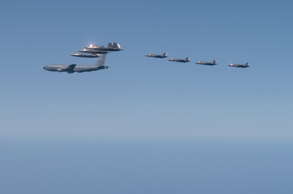 Fifth Generation Fighters Train In Japan