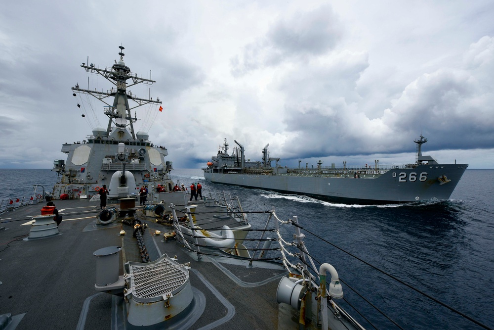 USS Russell (DDG 59) Conducts Replenishment-at-sea with Royal Australian Navy