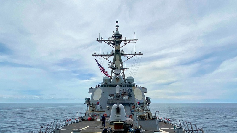 USS Russell (DDG 59) Holds Change of Command at Sea