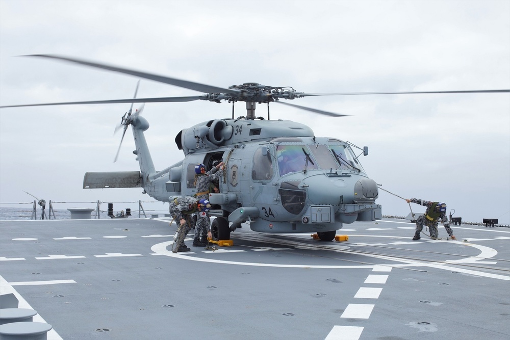 USS John Finn, HMAS Sydney Conduct a Group Sail