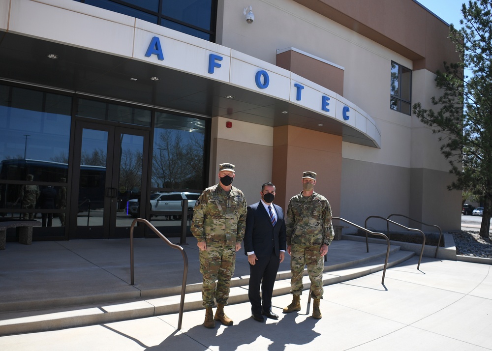 U.S. Space Force Chief of Space Operations tours Kirtland AFB, shares USSF priorities