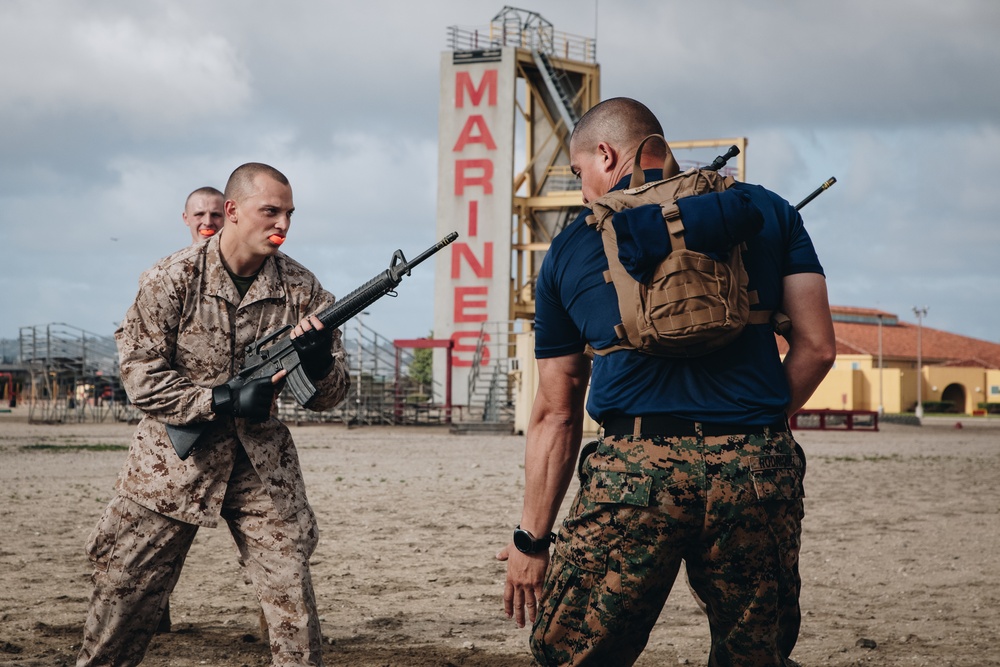 MCRD: San Diego Lima Co. Confidence Course