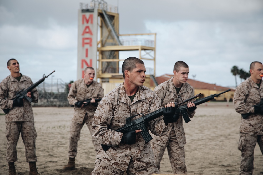 MCRD: San Diego Lima Co. Confidence Course