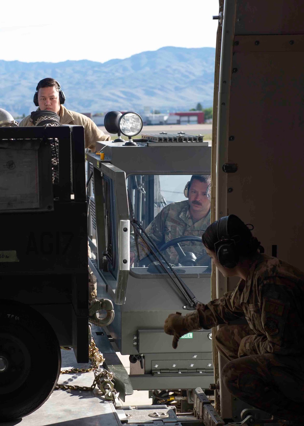 124th LRS Loads Equipment for Deployment