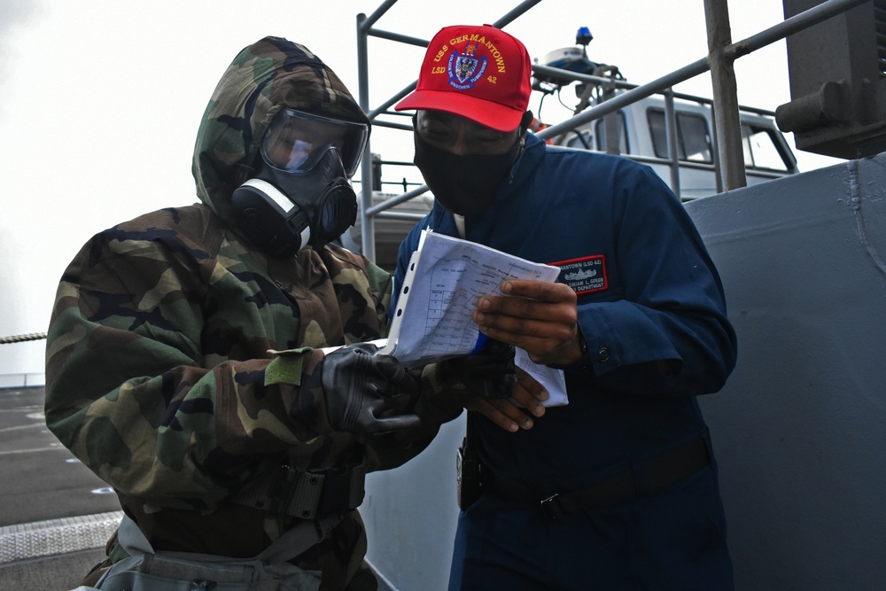 GERMANTOWN Sailors Conduct Damage Control Training