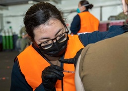 USS Abraham Lincoln (CVN 72) COVID-19 Vaccination Event