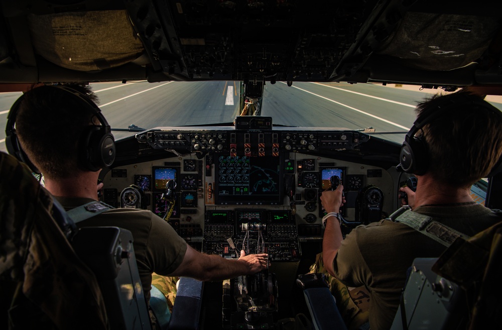 340th EARS provides fuel to F-16s