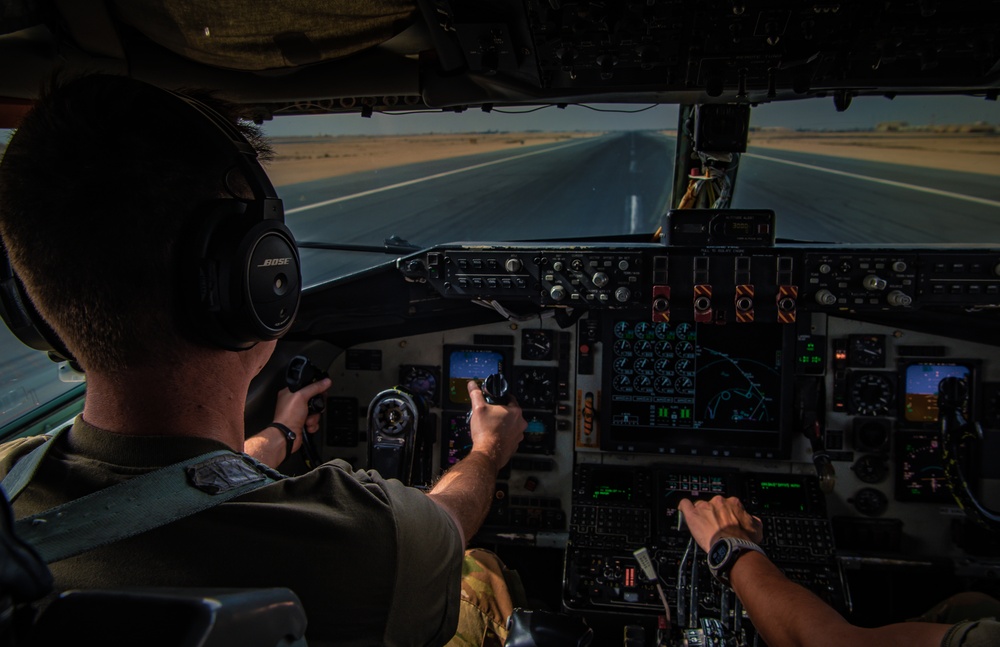 340th EARS provides fuel to F-16s