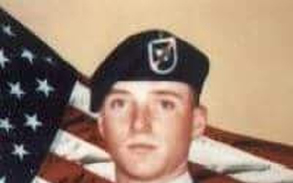 Skydiving connects Gold Star moms with their heroes