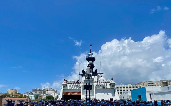 U.S. Coast Guard Atlantic Area commander visits departing crews in Puerto Rico