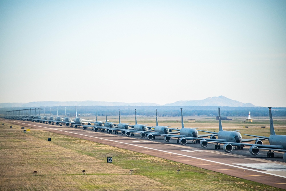 97 AMW Airmen demonstrate rapid airpower response during severe weather exercise