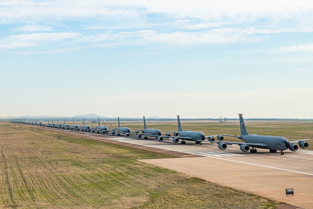 97 AMW Airmen demonstrate rapid airpower response during severe weather exercise