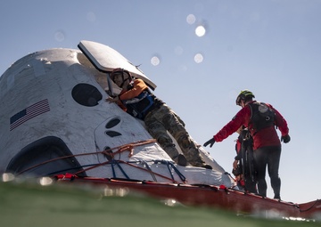 Pararescue Personnel Train to Recover Astronauts