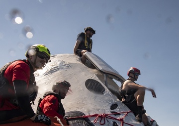 Pararescue Personnel Train to Recover Astronauts