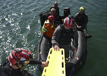 Pararescue Personnel Train to Recover Astronauts