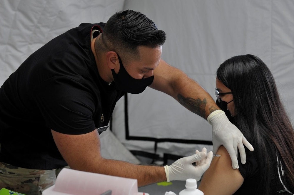 U.S. Army Medical Professionals Administer COVID-19 Vaccines in Saipan