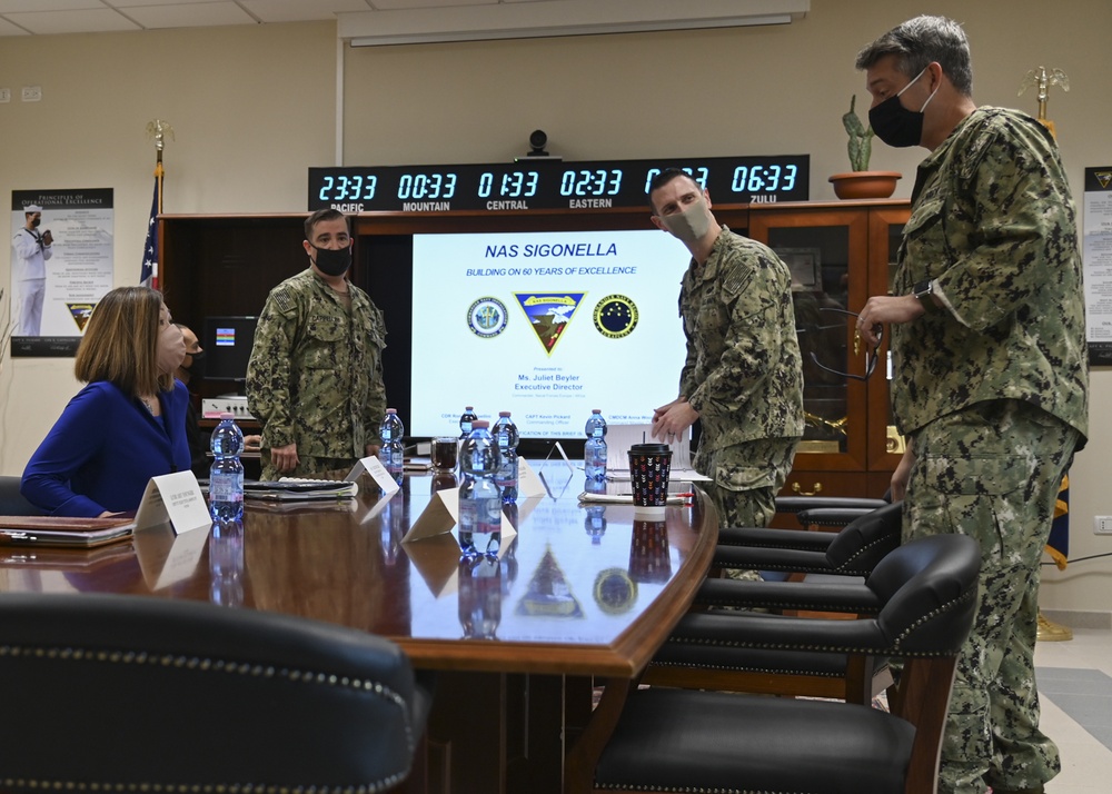 U.S. Naval Forces Europe and Africa's Executive Director Visits NAS Sigonella