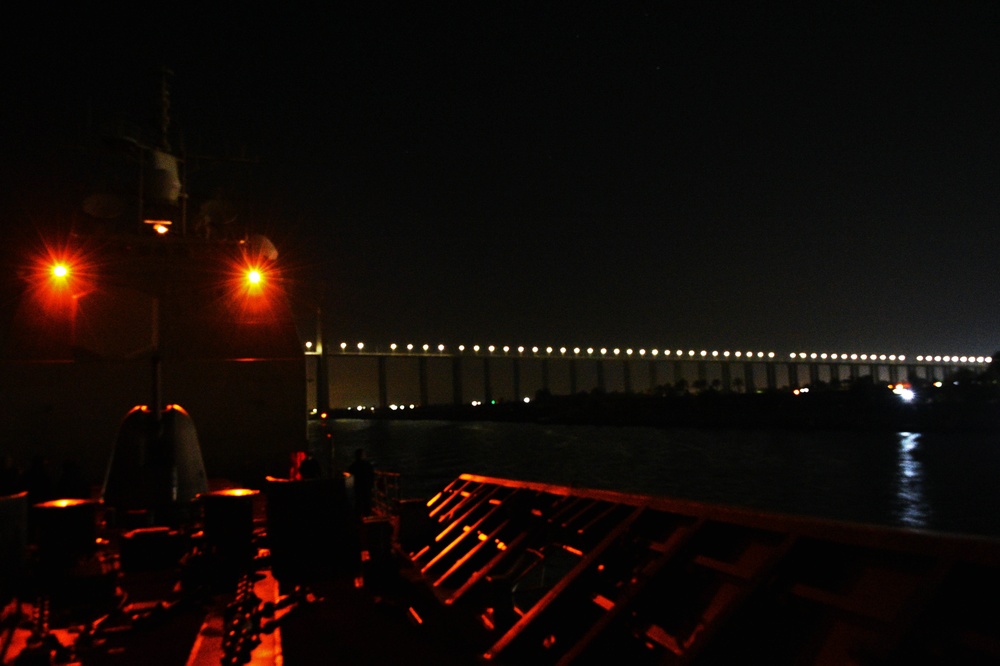 USS PHILIPPINE SEA TRANSITS SUEZ CANAL/DEPLOYMENT