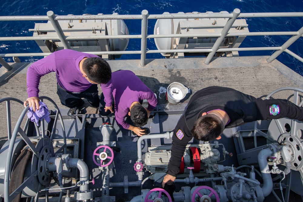 USS Makin Island Underway