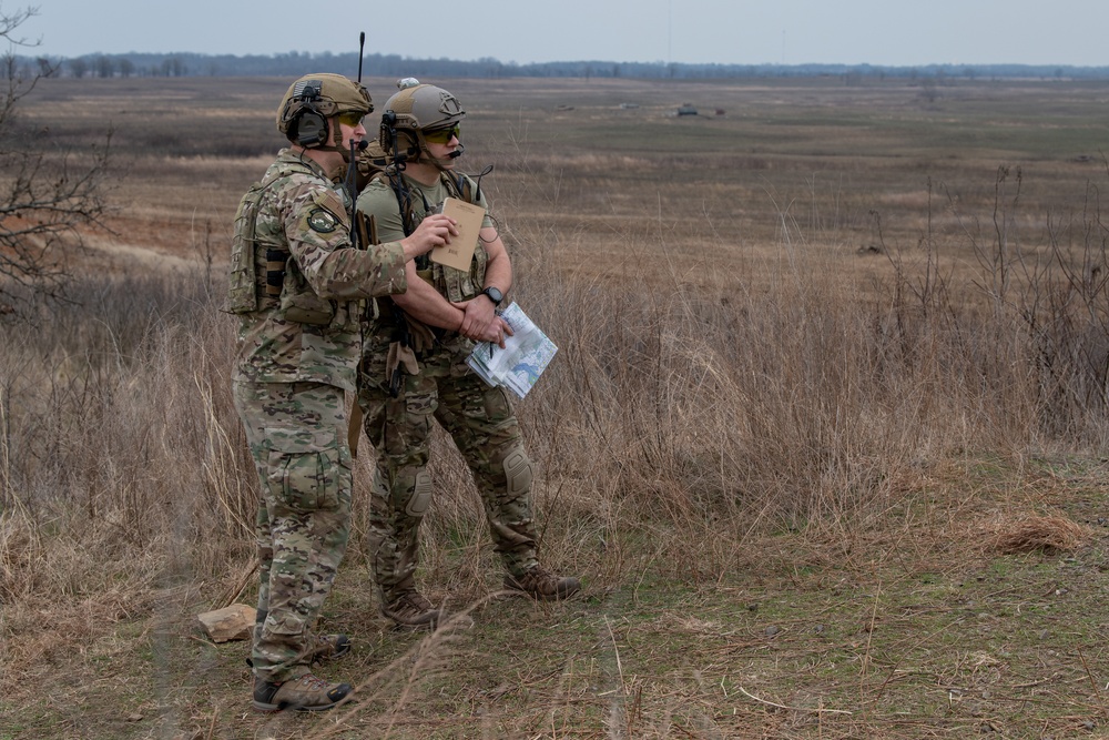 Students complete Joint Terminal Attack Controller Qualification Course hosted by the 137th Combat Training Flight