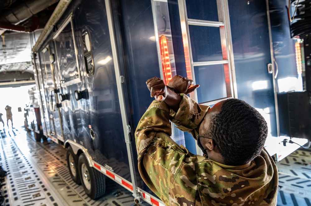 Air Force, Delaware Army National Guard enhance global airlift through training
