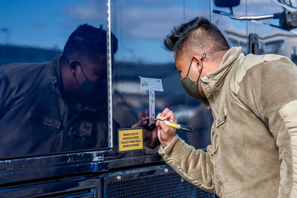 Air Force, Delaware Army National Guard enhance global airlift through training