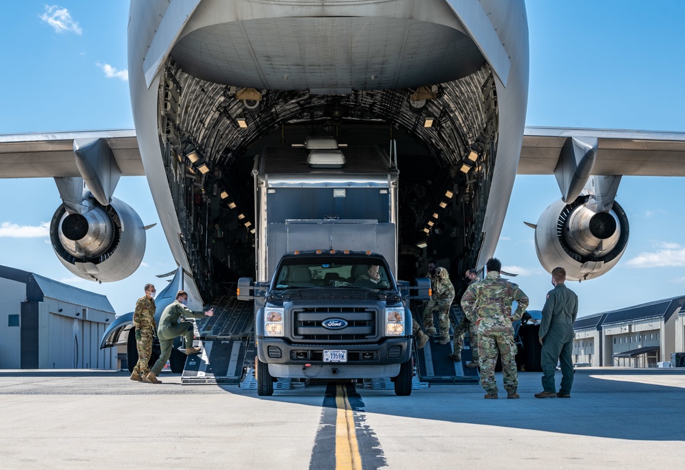 Air Force, Delaware Army National Guard enhance global airlift through training