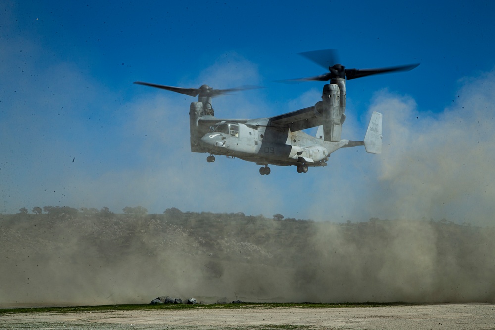 HMLA-369 Marines conduct FARP operations